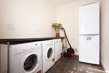 3 bed flat, Addison Road - Flat 1, North Hill, Plymouth, PL48LL - Image 4